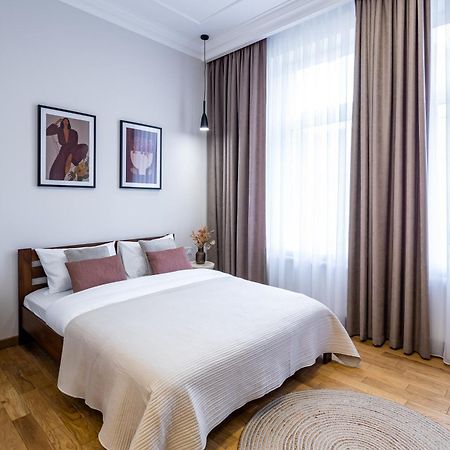Doroshenka Premium Apartments Lviv Ngoại thất bức ảnh