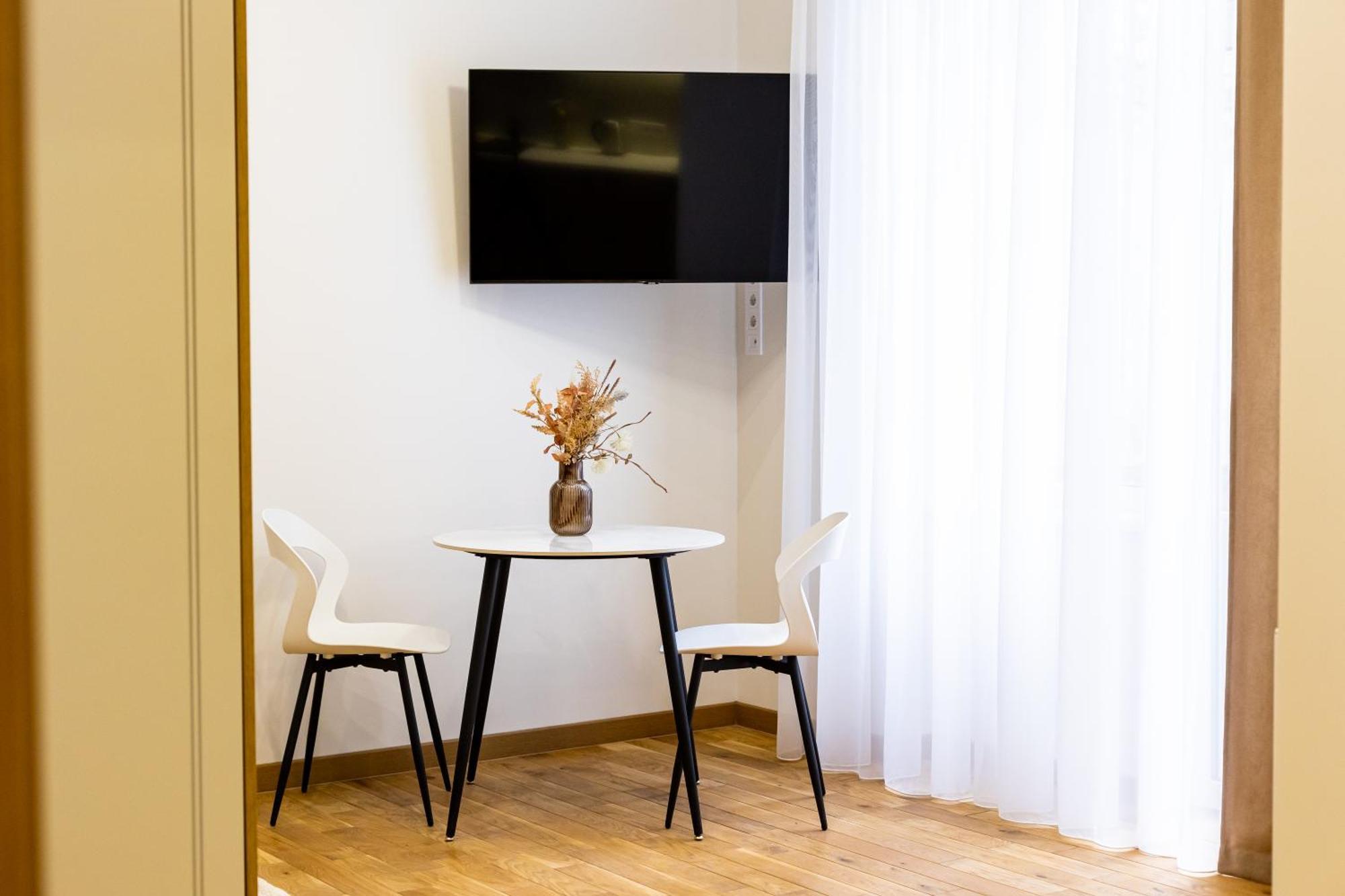 Doroshenka Premium Apartments Lviv Ngoại thất bức ảnh